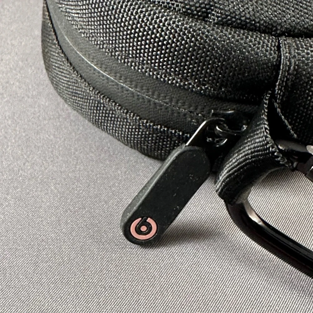 Beats By Dre Black Headphone Carrying‎ Case with Rose Gold Logo and Carabiner